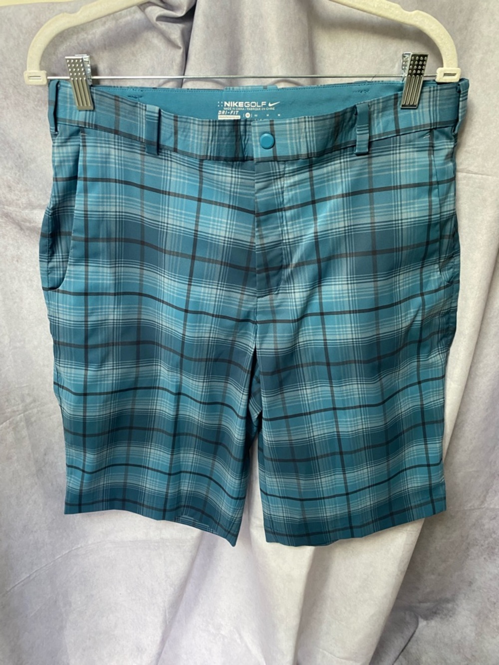 Nike Dri-Fit Golf shorts. Mens 32